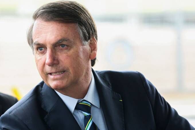 Bolsonaro inclui atividades religiosas em lista de serviços essenciais em meio ao coronavírus