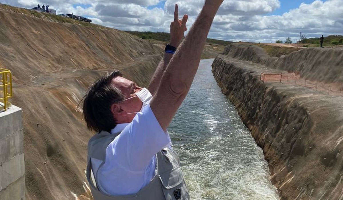 Bolsonaro inaugura obra do Rio São Francisco que irá beneficiar Paraíba Bolsonaro inaugura obra do Rio São Francisco que irá beneficiar Paraíba
