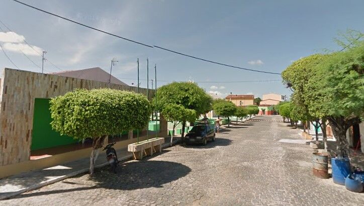 Prefeitura de Bom Jesus vai gastar mais de R$ 109 mil na compra de quase 4 mil balões, além de relógios, copos e cortinas Prefeitura de Bom Jesus vai gastar mais de R$ 109 mil na compra de quase 4 mil balões, além de relógios, copos e cortinas
