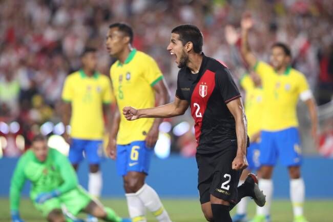 Brasil joga mal e perde para o Peru em amistoso Brasil joga mal e perde para o Peru em amistoso