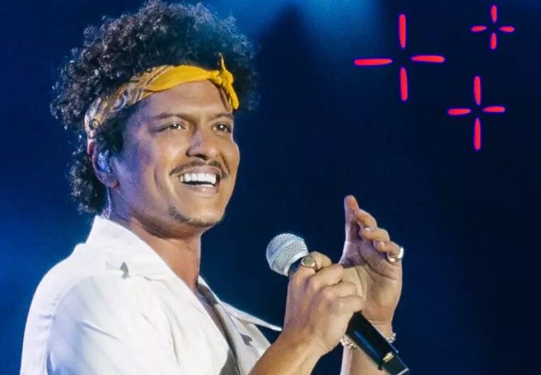 Imagem mostra desespero de Bruno de Luca após Kayky Brito ser atropelado Imagem mostra desespero de Bruno de Luca após Kayky Brito ser atropelado