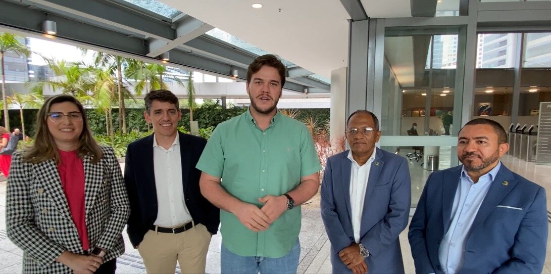 Bruno Cunha Lima se reúne com diretores da Alpargatas: "empresa garante mais investimentos e geração de empregos em Campina Grande"