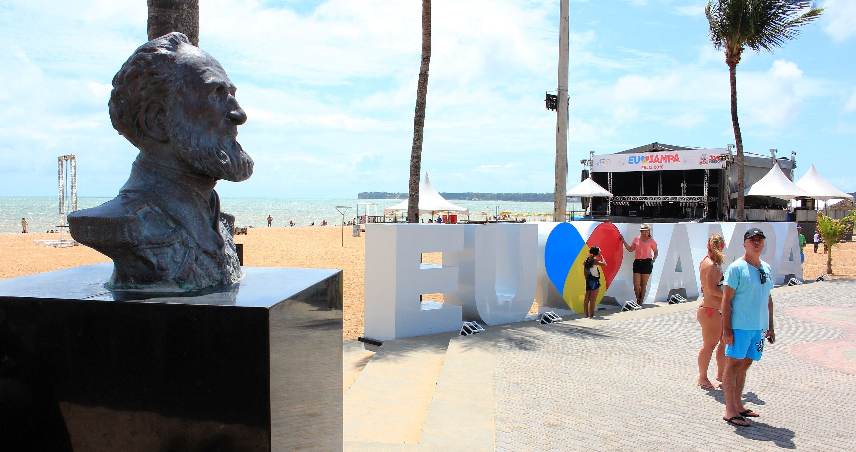 Novo decreto de João Pessoa flexibiliza comércio, proíbe aglomeração nas praias e praças e mantém feriado de São João Novo decreto de João Pessoa flexibiliza comércio, proíbe aglomeração nas praias e praças e mantém feriado de São João