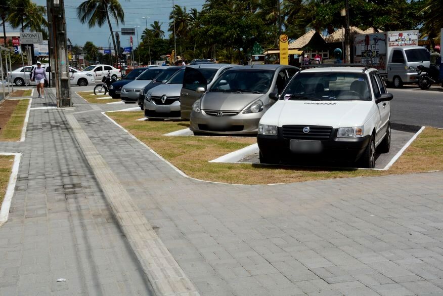 Durante feriadão da Independência, Semob-JP autua 289 infrações de trânsito na orla de João Pessoa Durante feriadão da Independência, Semob-JP autua 289 infrações de trânsito na orla de João Pessoa