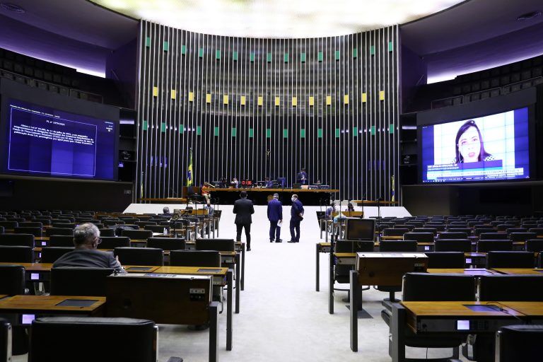 Câmara dos Deputados aprova proibição de linguagem neutra; confira os parlamentares paraibanos favoráveis Câmara dos Deputados aprova proibição de linguagem neutra; confira os parlamentares paraibanos favoráveis