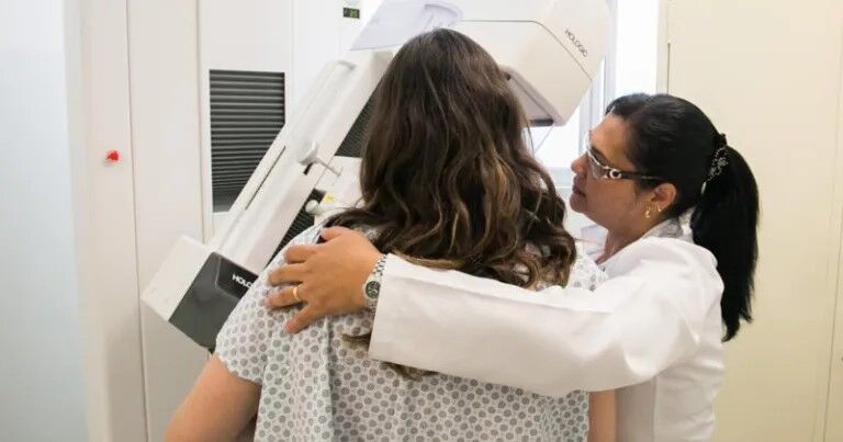 Hospital Universitário realiza mutirão de exames e consultas de mamografia para colaboradoras em João Pessoa Hospital Universitário realiza mutirão de exames e consultas de mamografia para colaboradoras em João Pessoa