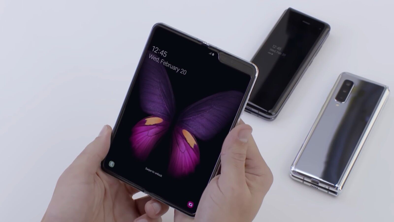 Primeiro celular com tela que dobra chega ao Brasil após polêmicas; veja Primeiro celular com tela que dobra chega ao Brasil após polêmicas; veja