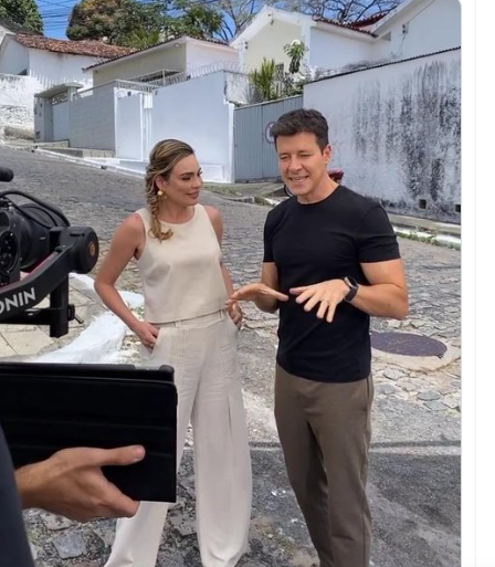 Jornalista paraibana Rachel Sheherazade grava com apresentador Rodrigo Faro para programa da Record em João Pessoa Jornalista paraibana Rachel Sheherazade grava com apresentador Rodrigo Faro para programa da Record em João Pessoa