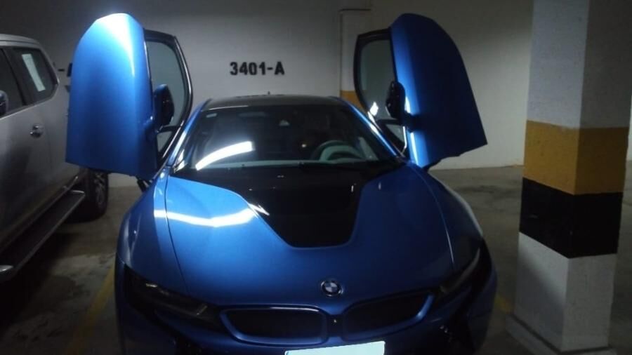 Duas pessoas foram presas e dois carros de luxo apreendidos durante operação do Gaeco na Paraíba Duas pessoas foram presas e dois carros de luxo apreendidos durante operação do Gaeco na Paraíba