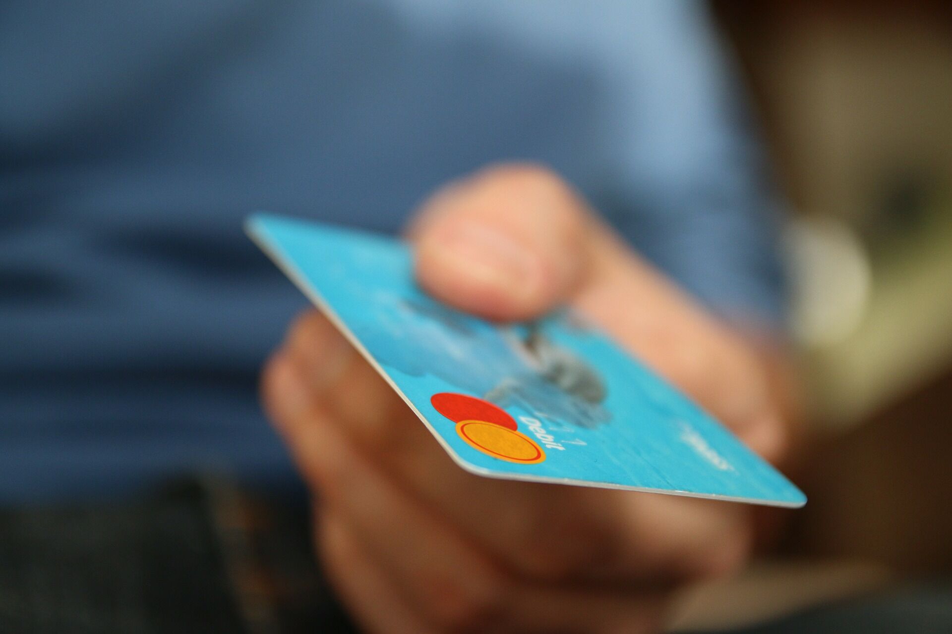 Emprestar cartão de crédito e movimentar Pix não geram taxação, alerta delegada da Receita Federal: "monitoramento já existia" cartao de credito