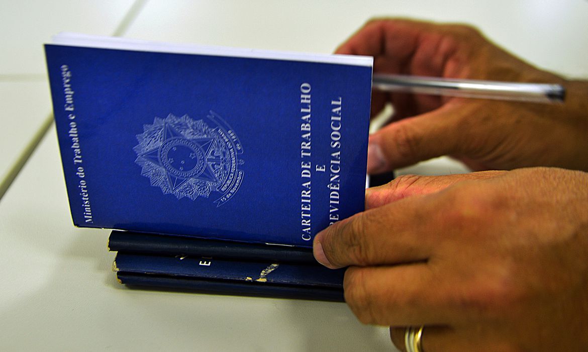 Paraíba tem quase mil vagas de emprego esta semana em 11 municípios; confira oportunidades