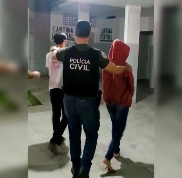Adolescente acusado de matar e esconder corpo da mãe vai para Lar do Garoto e namorada vai para presídio Adolescente acusado de matar e esconder corpo da mãe vai para Lar do Garoto e namorada vai para presídio