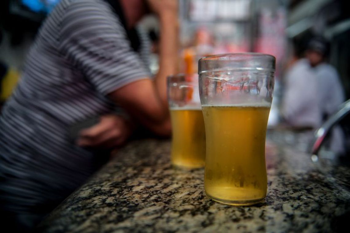Cerveja ficará mais cara a partir de outubro, diz Ambev O que acontece com seu fígado quando você para de beber álcool