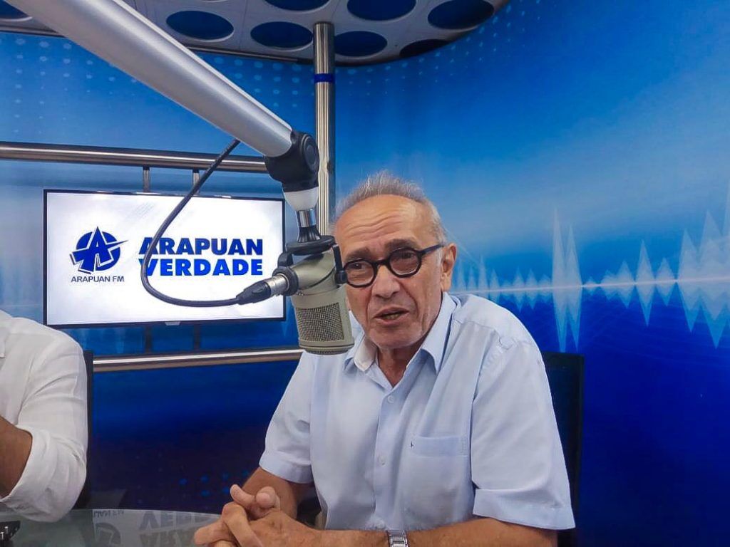 Cícero Lucena aponta esquema que pagava R$ 300 mil por mês em três Secretarias da gestão Cartaxo por podas de árvores Cícero Lucena aponta esquema que pagava R$ 300 mil por mês em três Secretarias da gestão Cartaxo por podas de árvores
