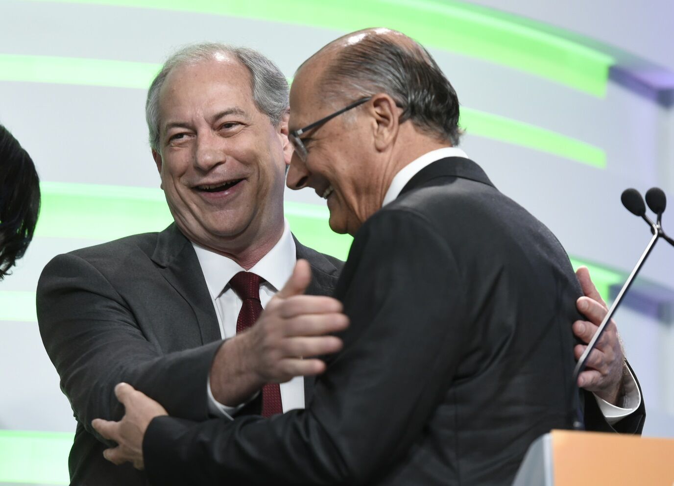 Nos EUA, Ciro e Alckmin criticam política externa de Bolsonaro Nos EUA, Ciro e Alckmin criticam política externa de Bolsonaro