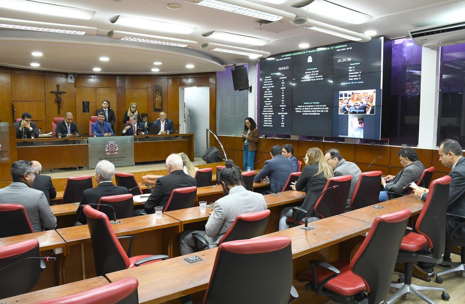 Câmara de João Pessoa aprova isenção de ISS para empresas concessionárias de transporte