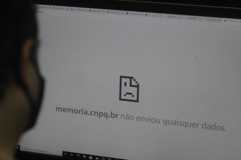 CNPq tem apagão e plataforma Lattes sai do ar CNPq tem apagão e plataforma Lattes sai do ar