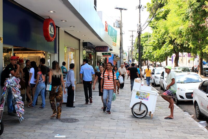 Após três feriados no sábado, brasileiro terá final de semana prolongado e folga no meio da semana em novembro Repartições públicas têm ponto facultativo, mas bancos e comércio funcionam hoje; confira o que abre o que fecha na Paraíba