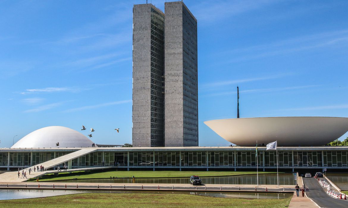 Câmara aprova projeto que torna Dia da Consciência Negra feriado nacional com voto contrário de Cabo Gilberto e Wellington Roberto Câmara aprova projeto que torna Dia da Consciência Negra feriado nacional com voto contrário de Cabo Gilberto e Wellington Roberto