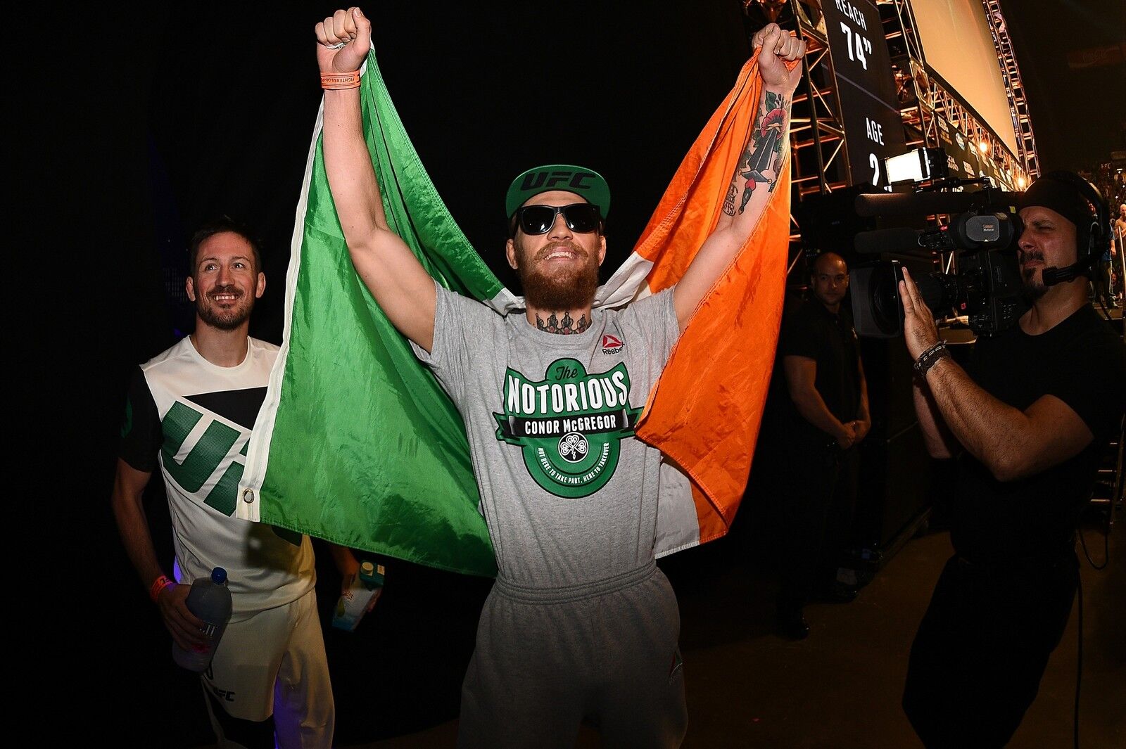 McGregor deixa futuro em aberto no boxe e no UFC: "Sou um agente livre" McGregor deixa futuro em aberto no boxe e no UFC: "Sou um agente livre"