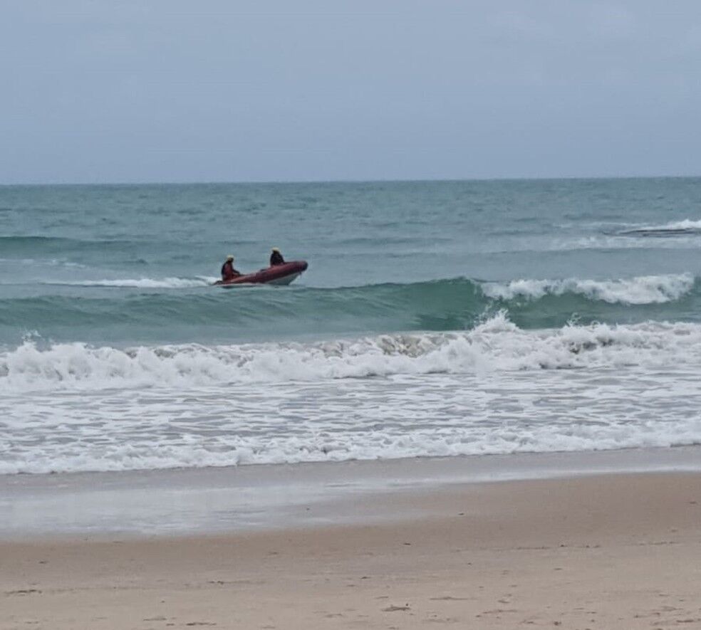 Corpo de Bombeiros busca homem que desapareceu no mar da Praia de Coqueirinho, na Paraíba Corpo de Bombeiros busca homem que desapareceu no mar da Praia de Coqueirinho, na Paraíba
