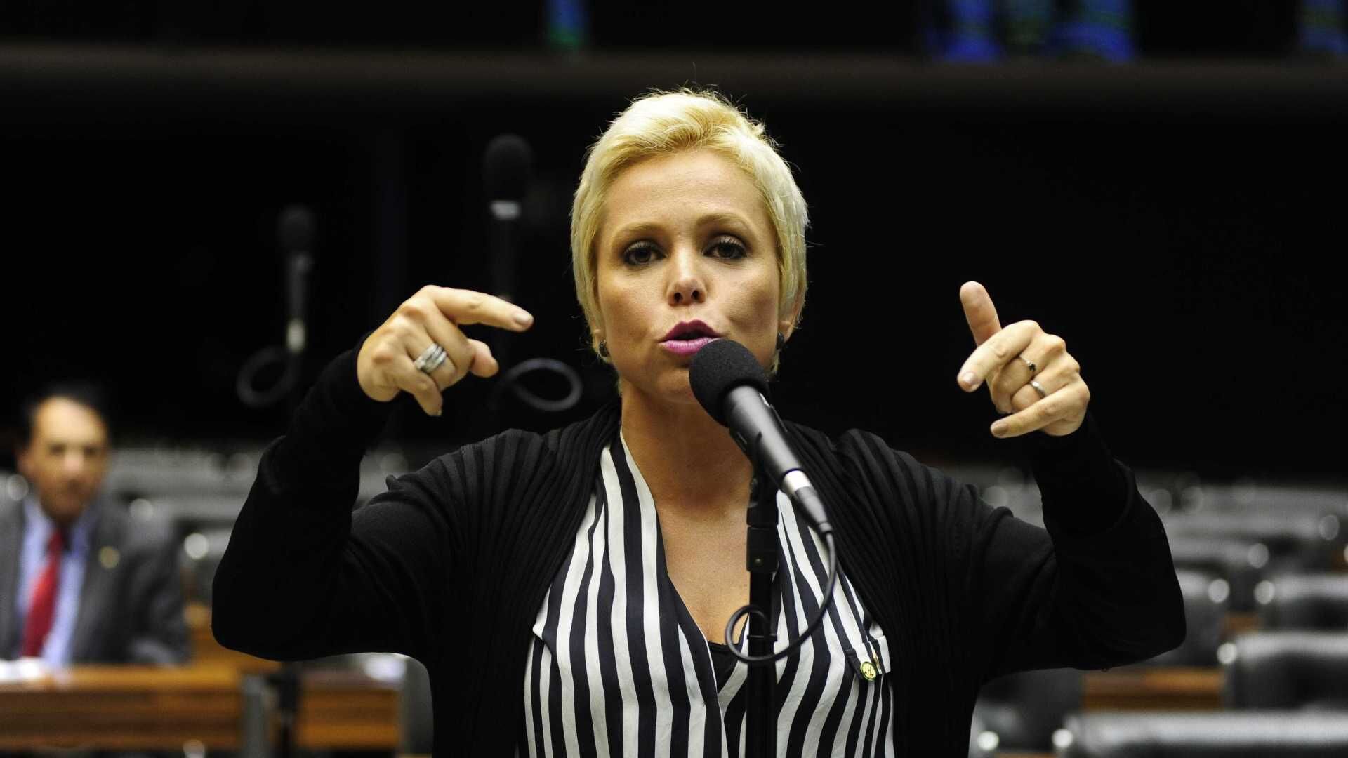 'Somos perseguidos políticos', diz filha de Roberto Jefferson 'Somos perseguidos políticos', diz filha de Roberto Jefferson
