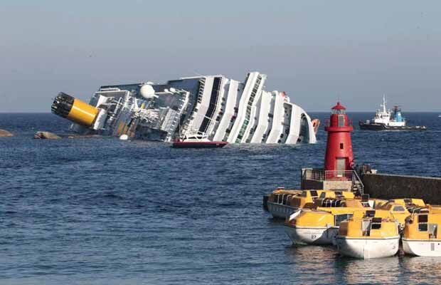 Cruzeiro que naufragou na costa da Itália tinha 53 brasileiros Cruzeiro que naufragou na costa da Itália tinha 53 brasileiros