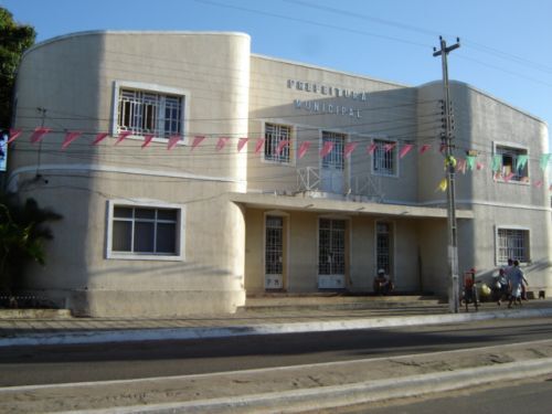 Deputado denuncia “trem da alegria” na prefeitura de Sumé Deputado denuncia “trem da alegria” na prefeitura de Sumé