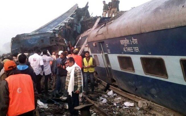 Descarrilamento de trem na Índia deixa ao menos 100 mortos e mais de 150 feridos Descarrilamento de trem na Índia deixa ao menos 100 mortos e mais de 150 feridos