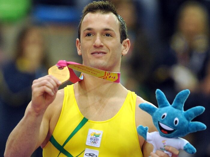 Diego Hypolito ganha no salto, conquista 3º ouro e sai do Pan com 100% nas finais Diego Hypolito ganha no salto, conquista 3º ouro e sai do Pan com 100% nas finais