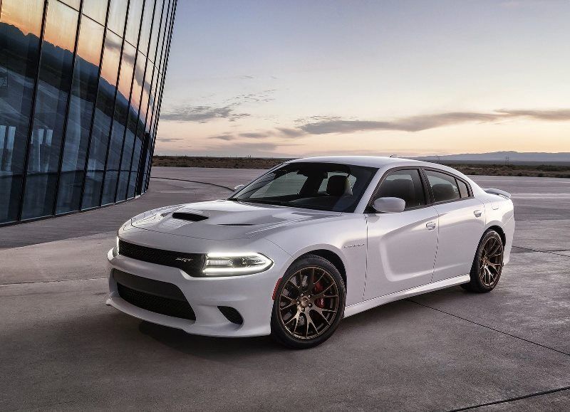Dodge lança versão SRT Hellcat do Charger com 717 cv