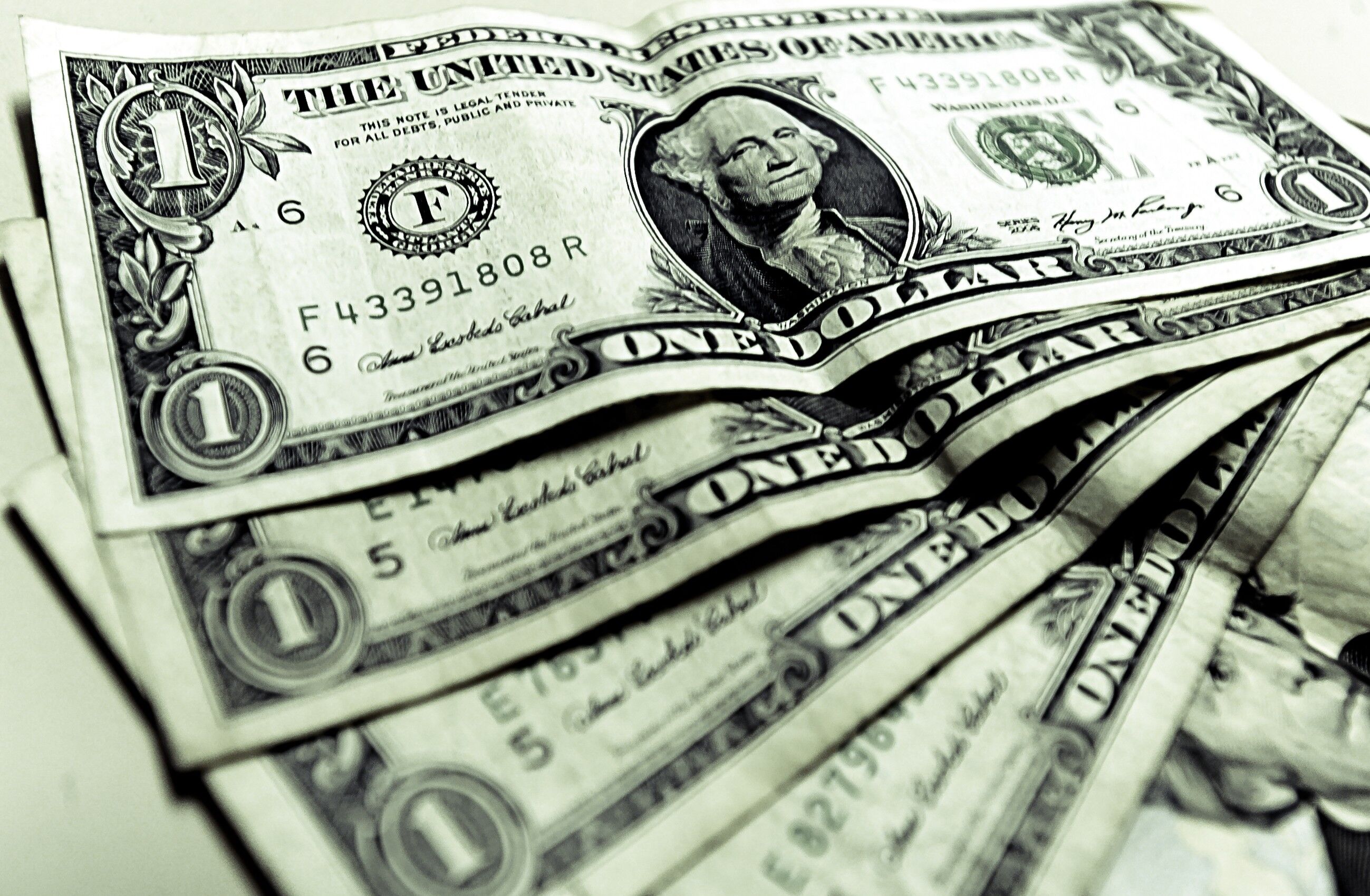 Dolár bate R$ 6,11 e alta alcança novo recorde histórico Dolár bate R$ 6,11 e alta alcança novo recorde histórico