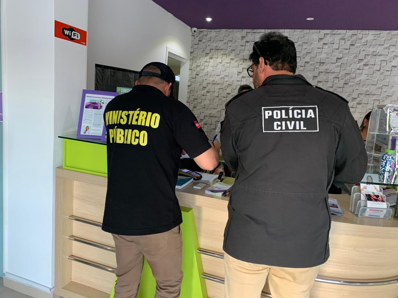 Dona de farmácia que vendia remédio 'anti coronavírus' é presa em João Pessoa Dona de farmácia que vendia remédio 'anti coronavírus' é presa em João Pessoa