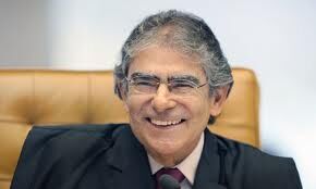 É hoje: Ministro Carlos Ayres Britto tomará posse como Presidente do STF É hoje: Ministro Carlos Ayres Britto tomará posse como Presidente do STF