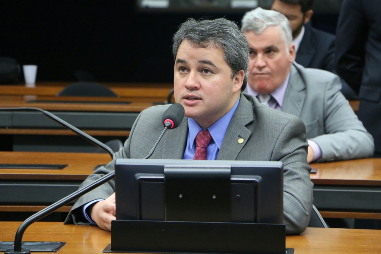 Efraim Filho afirma que agenda de visita de Jair Bolsonaro à Paraíba ainda não está confirmada Efraim Filho afirma que agenda de visita de Jair Bolsonaro à Paraíba ainda não está confirmada