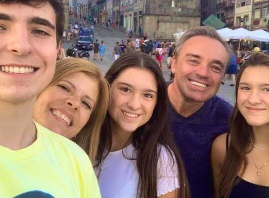 Família de Gugu é liberada para visita individual no hospital Família de Gugu é liberada para visita individual no hospital