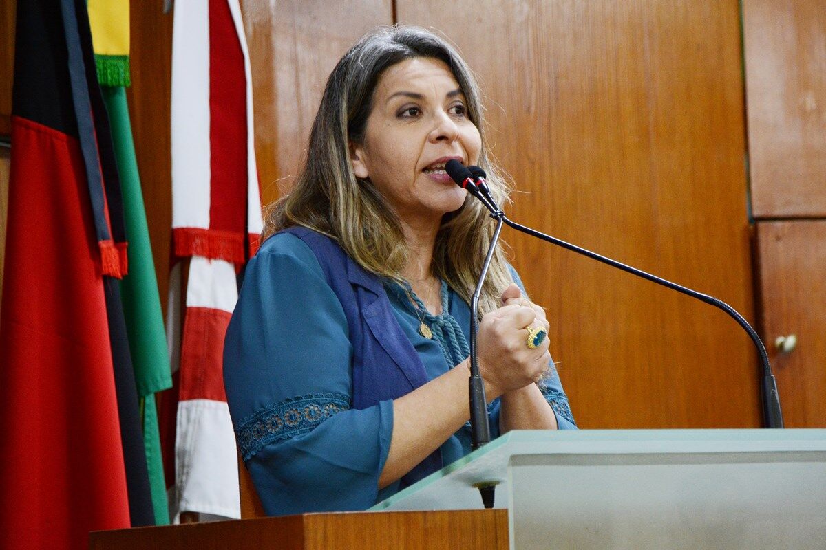 Eliza Virgínia protocola requerimento a Hugo Motta para que anistia aos envolvidos no 8/01 entre em pauta na Câmara Federal