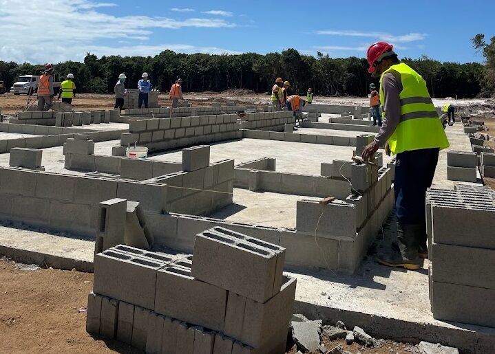 Multidão de empregados: Polo Turístico Cabo Branco terá capacitação para mão de obra qualificada e geração de 10 mil empregos Multidão de empregados: Polo Turístico Cabo Branco terá capacitação para mão de obra qualificada e geração de 10 mil empregos