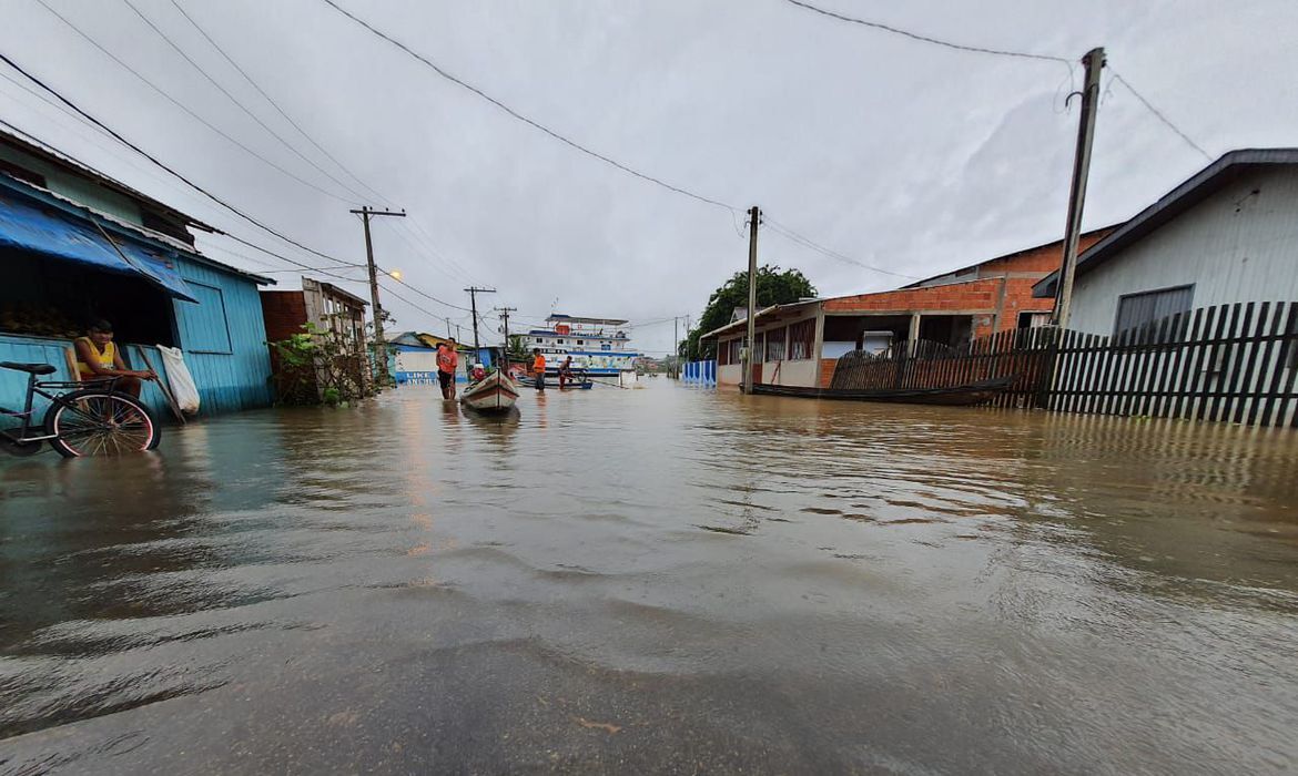 Cerca de 400 famílias quilombolas ficam isoladas após temporal em Goiás Cerca de 400 famílias quilombolas ficam isoladas após temporal em Goiás