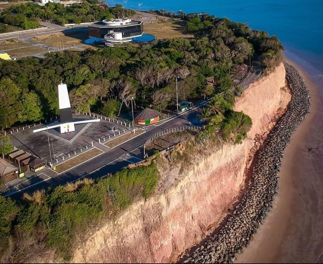 Projeto de contenção da erosão da Falésia do Cabo Branco é rediscutido e alteração pode trazer menor custo Projeto de contenção da erosão da Falésia do Cabo Branco é rediscutido e alteração pode trazer menor custo