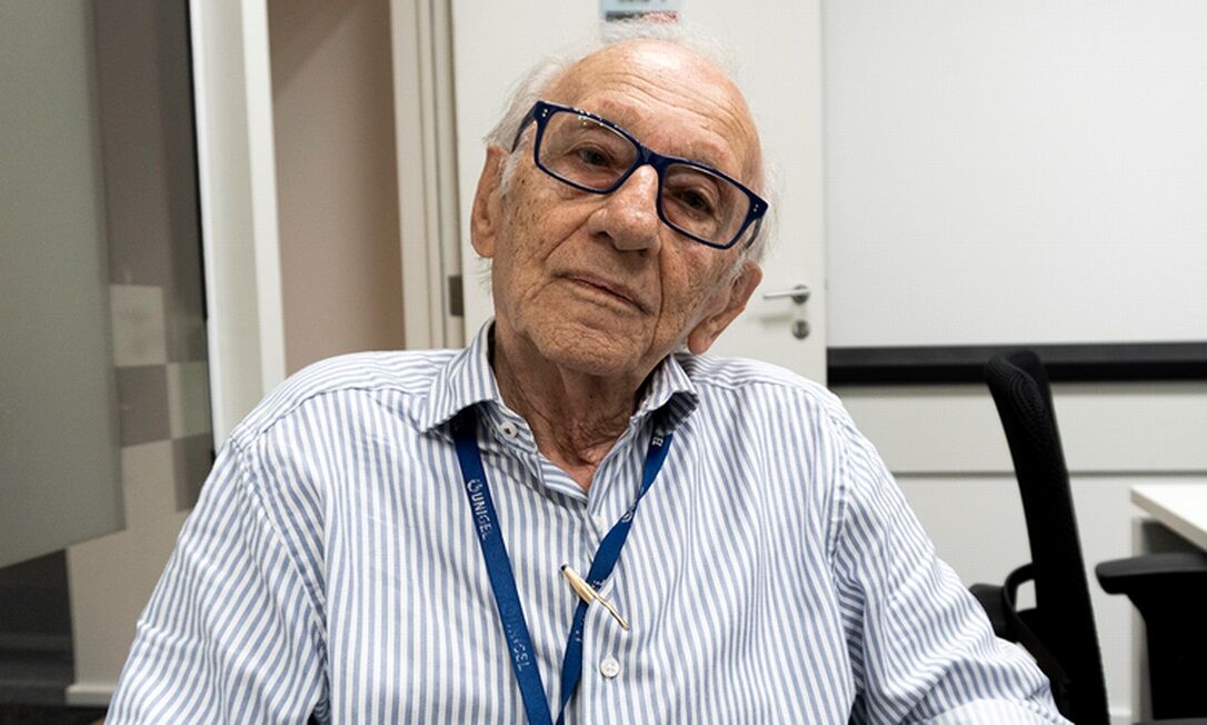 Aos 94 anos, morre Andor Stern, único brasileiro sobrevivente do Holocausto Aos 94 anos, morre Andor Stern, único brasileiro sobrevivente do Holocausto