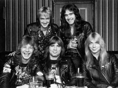 Ex-baterista do Iron Maiden morre aos 56 anos Ex-baterista do Iron Maiden morre aos 56 anos