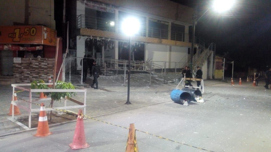 Bandidos explodem agência bancária no município do Conde Bandidos explodem agência bancária no município do Conde
