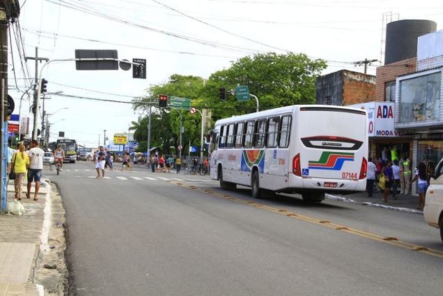 Semob decide adiar multas para motoristas que usarem faixa exclusiva em Mangabeira