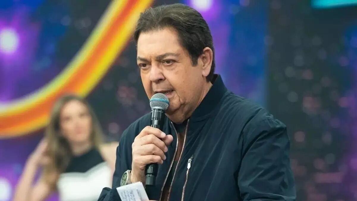 Faustão deixa Band menos de dois anos após estreia de novo programa Faustão deixa Band menos de dois anos após estreia de novo programa