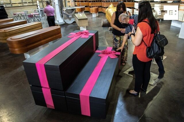 Empresa funerária cria caixão idêntico ao da série 'Round 6'