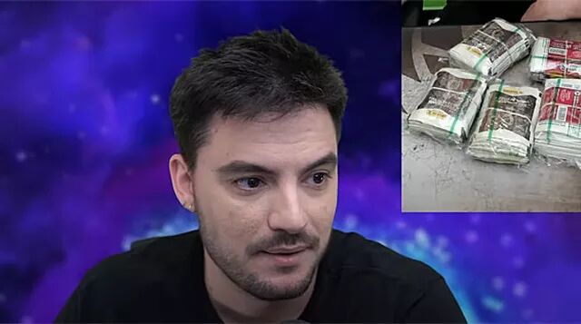 Felipe Neto gasta R$ 1.160 no álbum da Copa: "Completamos em uma sentada" Felipe Neto gasta R$ 1.160 no álbum da Copa: "Completamos em uma sentada"