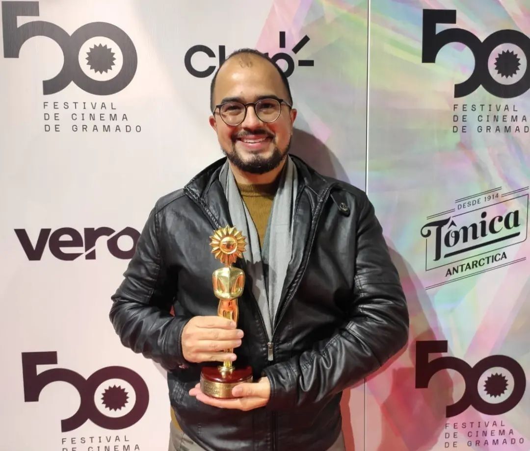 Roteirista paraibano vence prêmio no Festival de Cinema de Gramado Roteirista paraibano vence prêmio no Festival de Cinema de Gramado