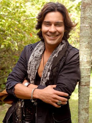 Filho de André Gonçalves "briga" com Faustão ao vivo Filho de André Gonçalves "briga" com Faustão ao vivo