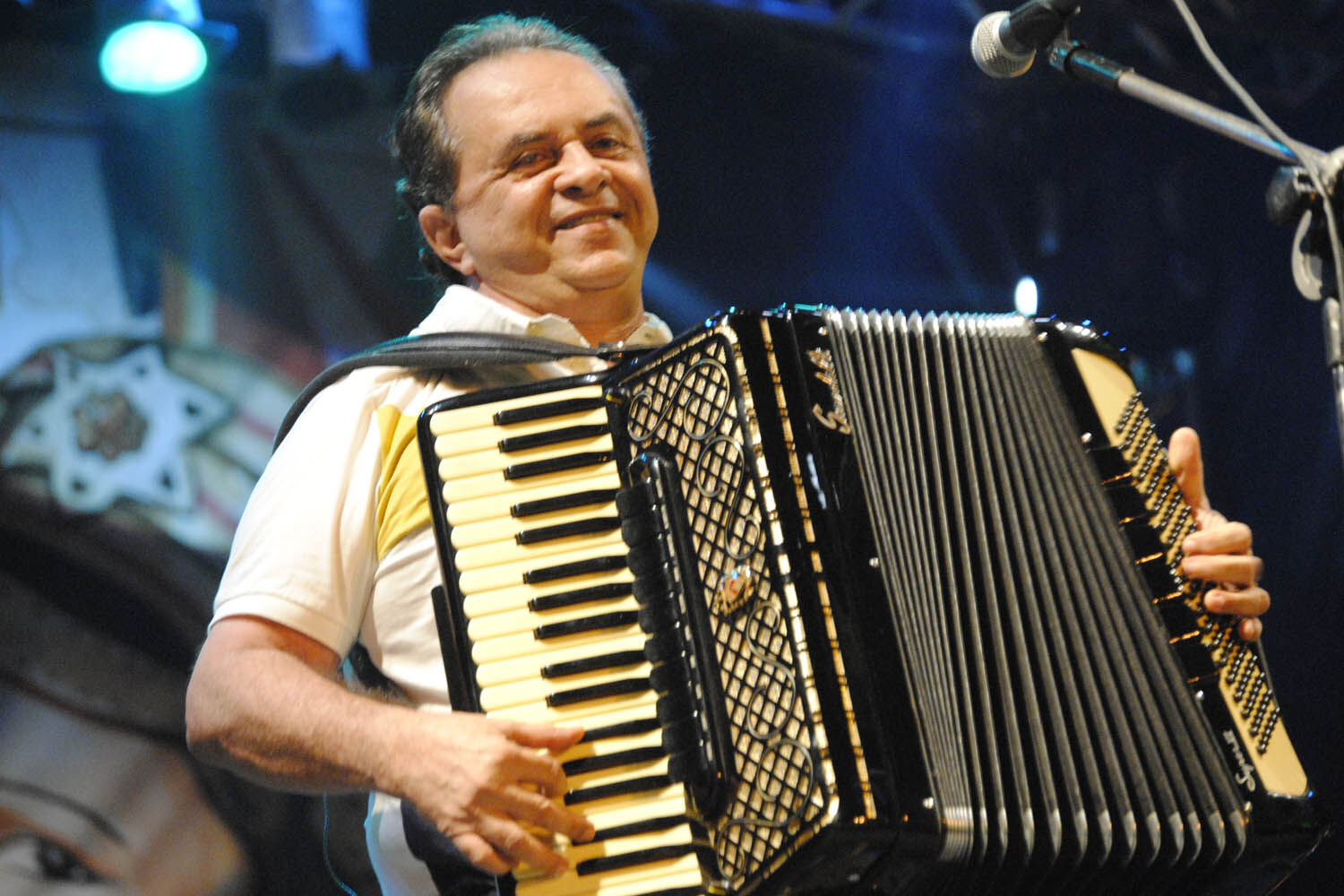 Música 'Tareco e Mariola', cantada por Flávio José, é trilha sonora da novela 'No Rancho Fundo' Flávio José, são joão